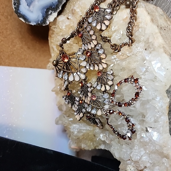 Stunning brown's, bronze, and earth tones Necklace and earrings. - Picture 4 of 4